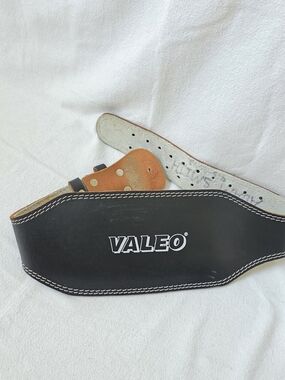 Valeo Leather Weightlifting Belt Size Medium